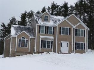 18 Clarke Farm Rd, Windham, NH 03087