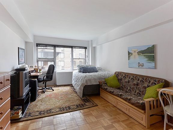 5th image of 310 E 49th St APT 10-F