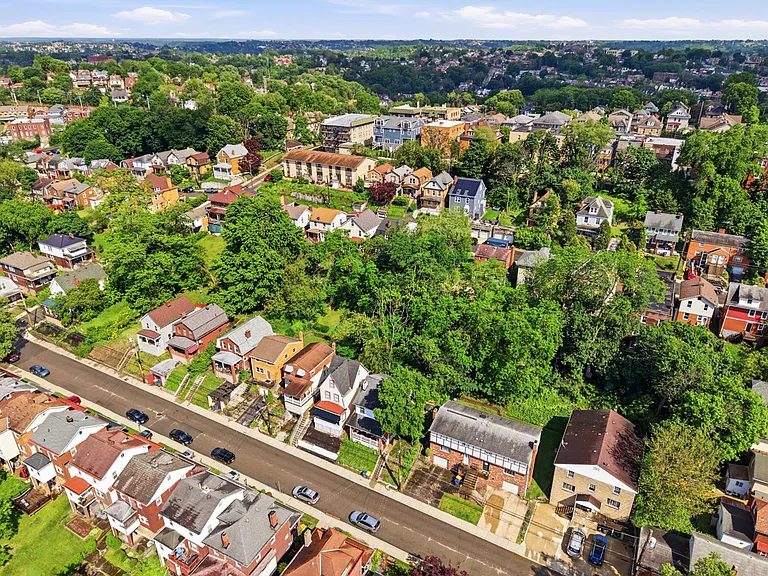 2725 Connecticut Ave — Photo 36
