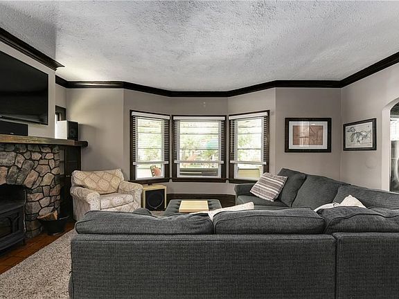 5th image of 1579 Marlowe Ave
