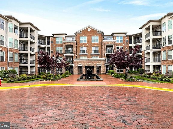 3rd image of 2903 Saintsbury Plz APT 203