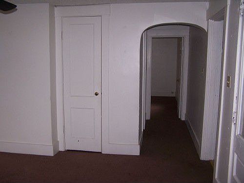 4th image of 501 S Detroit St APT 6