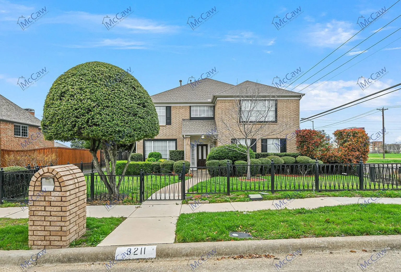 4 bed, 2.5 bath, 3006 sqft, $3,095 — Photo 2