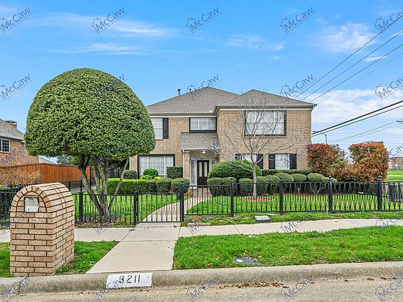 2nd image of 3211 Wessex Cir