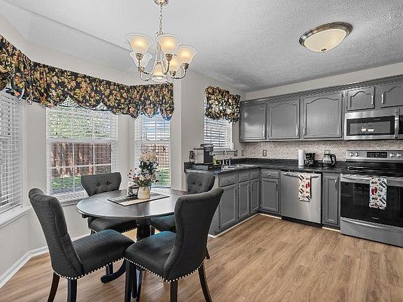 5th image of 4401 Southfield Ct