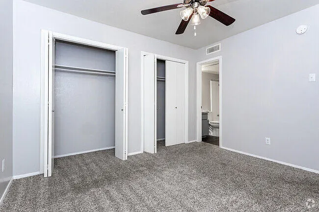 Tribecca Pointe Apartments — Photo 2