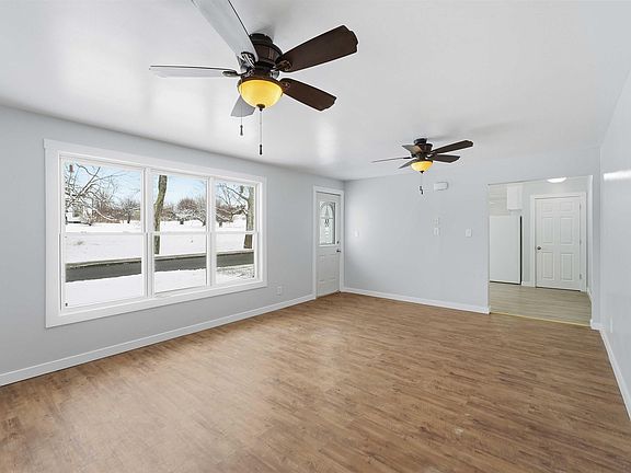 4th image of 395 College Rd