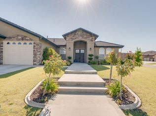 6302 Mount Bachelor Ln, Bakersfield, CA 93312