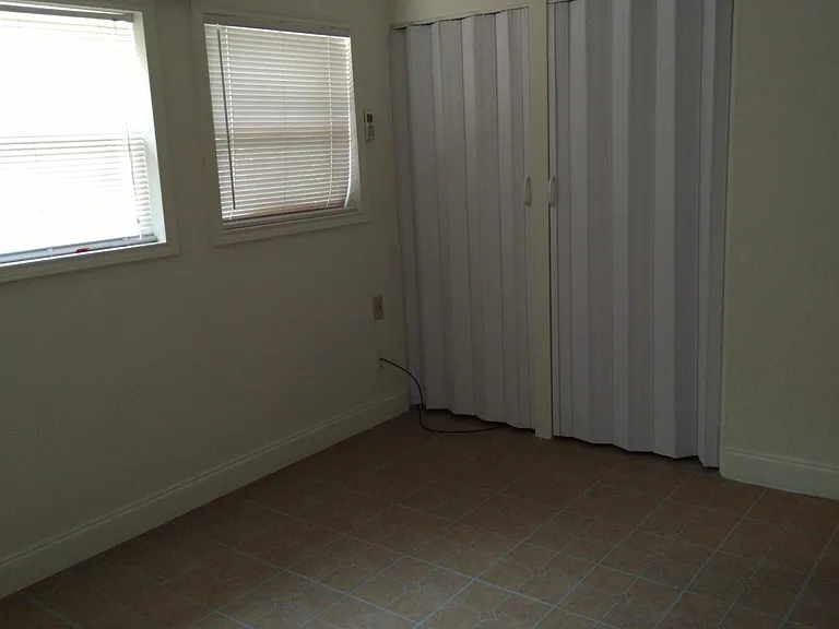 1604 W Hollywood Ave — Photo 8