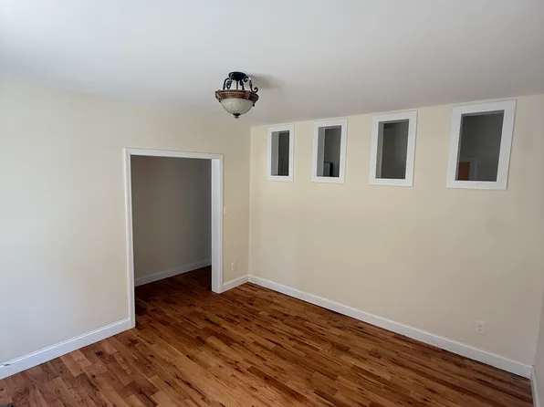 (undisclosed Address), Staten Island, NY 10305