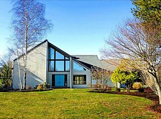 65 Crest Dr, Cranston, RI 02921