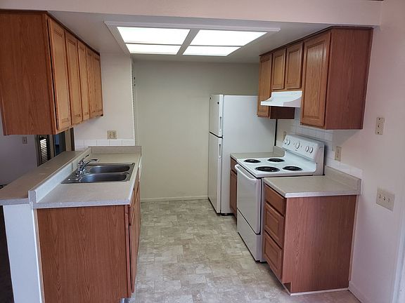 2nd image of 930 W East Ave APT 4