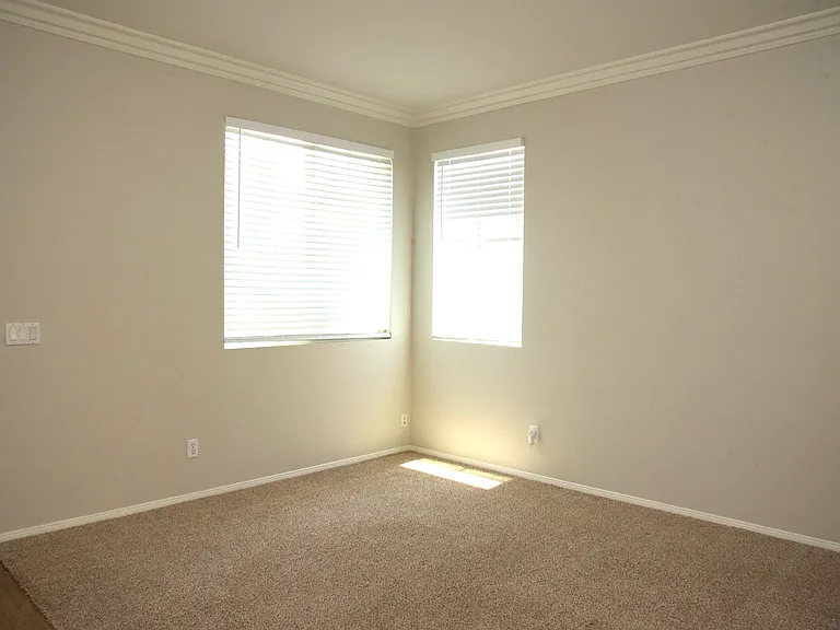 45349 Escalon St — Photo 13