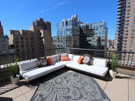 3rd image of 171 E 84th St APT 15G