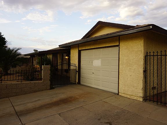 2nd image of 902 Palo Verde Dr