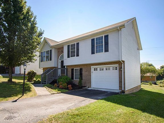 2nd image of 135 Tula Cir NW