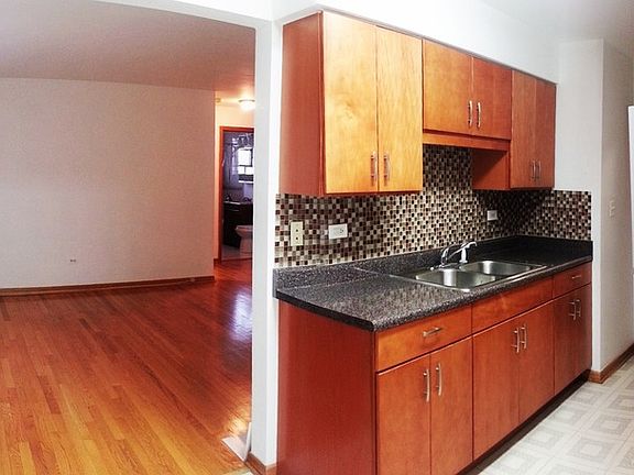 2nd image of 37 Conti Pkwy #4
