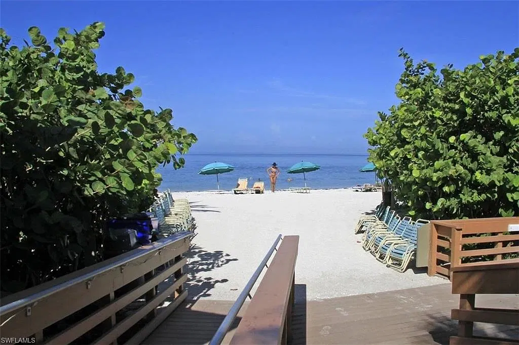 2 bed, 2.0 bath, 995 sqft, $5,500 — Photo 4