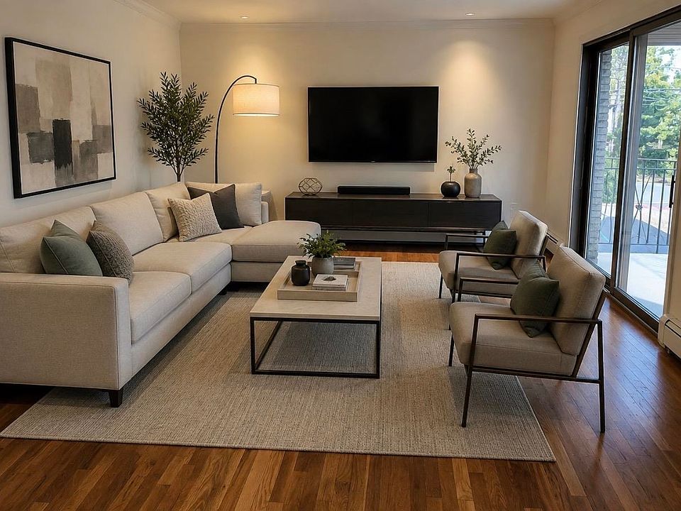 1st image of 407 Jane St #2