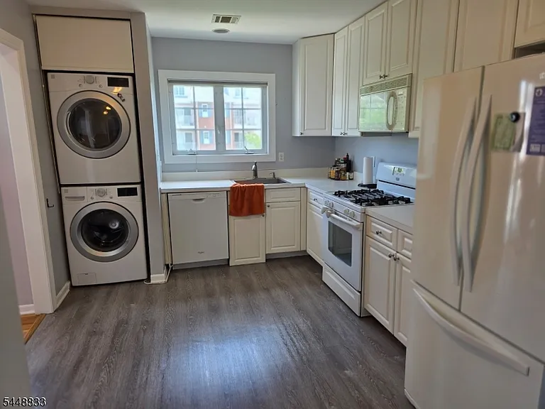 105 Roseland Ave #1104 — Photo 17
