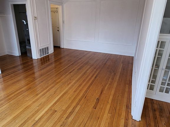 5th image of 3215 N Cicero Ave APT 307