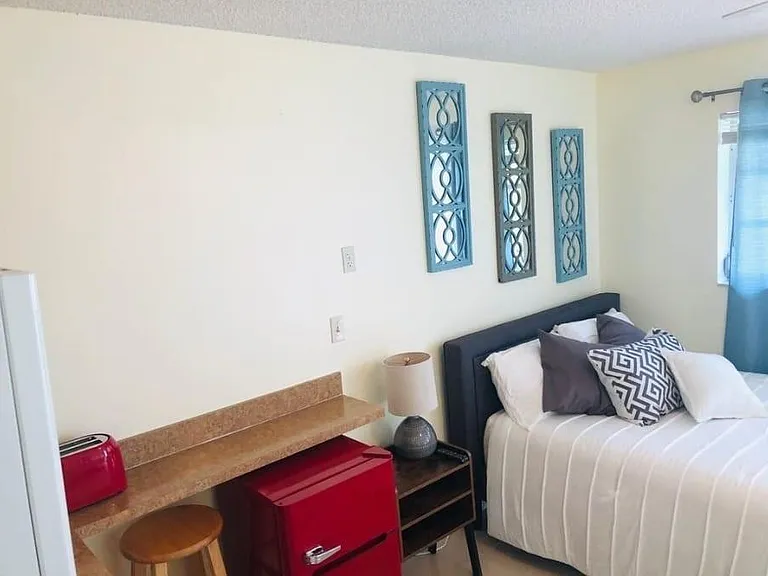 1607 NE 15th Ave #3 — Photo 4