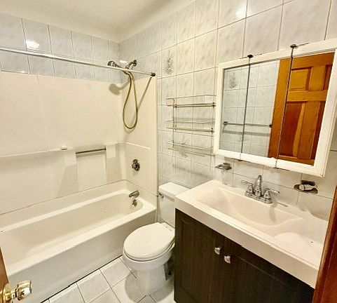 3rd image of 7 Parmenter St #1