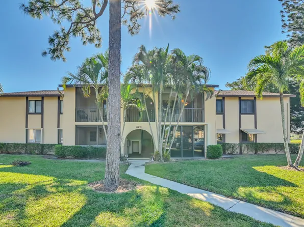 420 Pine Glen Lane #D-2, Greenacres, FL 33463