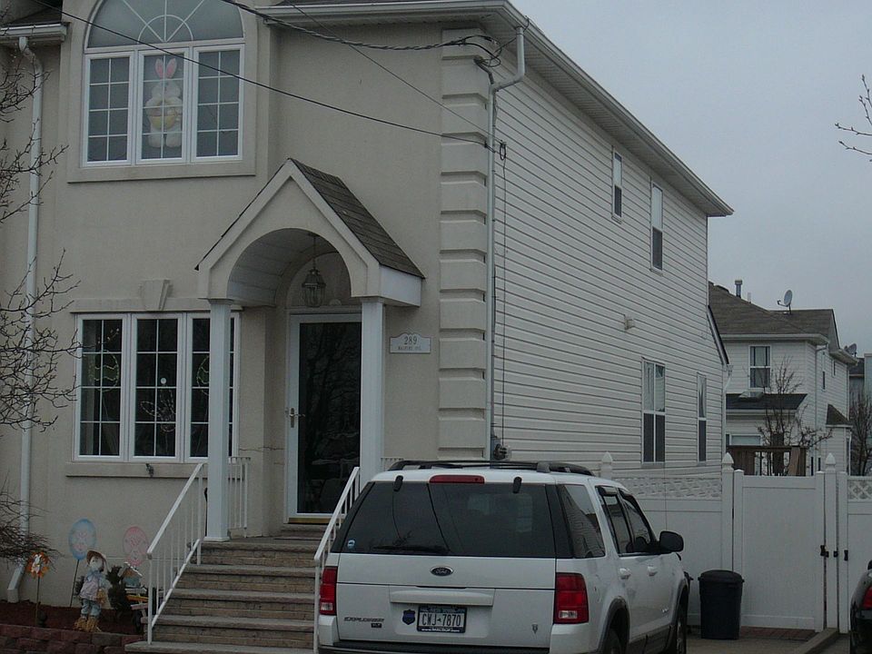 2nd image of 289 Malvine Ave