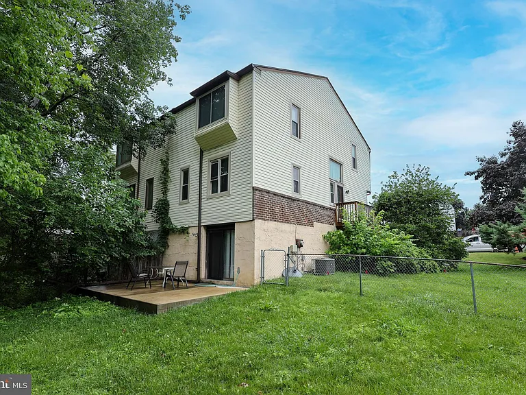 124 Hamlet Dr — Photo 20
