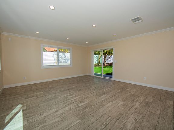 3rd image of 7019 Brookford Dr