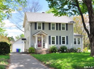 28 Prospect St, Bloomfield, CT 06002