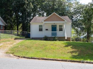 849 6th Ave SW, Hickory, NC 28602
