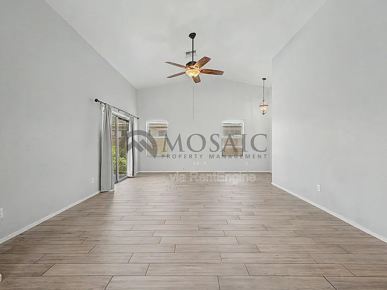 22360 E Via Del Rancho — Photo 11