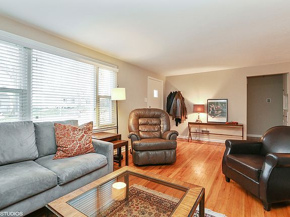 2nd image of 4612 W 61st Terrace