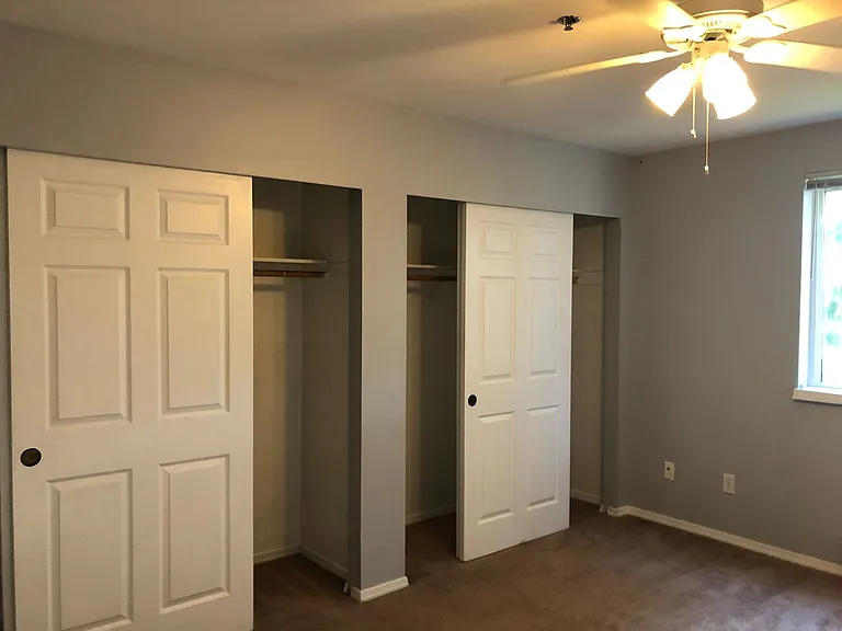 300 N Oak Harbor St #B201 — Photo 17