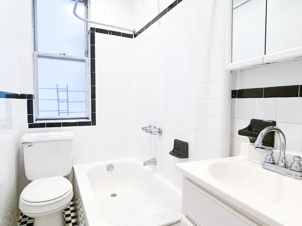 3161 Broadway image 5 of 9