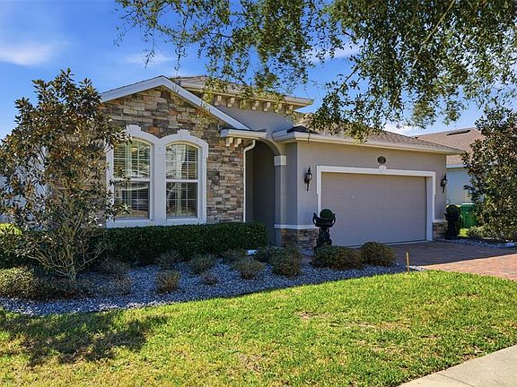 2nd image of 1560 Chelsea Manor Cir