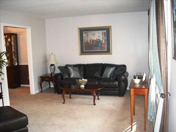 4th image of 41 Woodland Dr