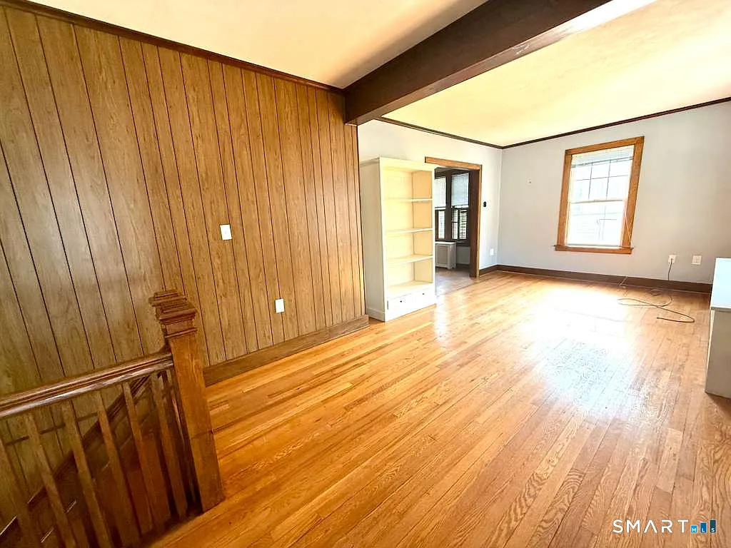 2 bed, 1.0 bath, 2240 sqft, $1,800 — Photo 3