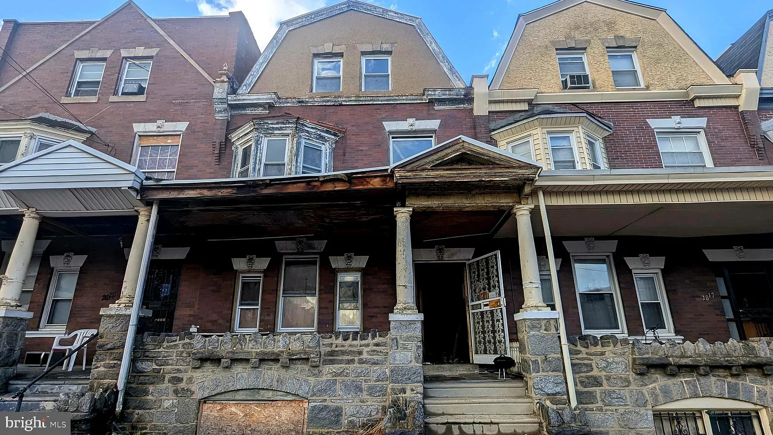 2819 W Somerset St photo 1