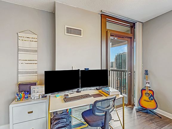 5th image of 400 N La Salle Dr APT 2901