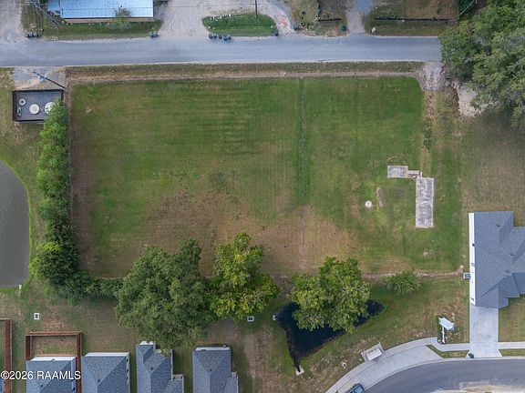 3rd image of 113 Des Jacques Rd