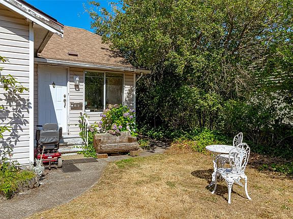 3rd image of 508 Davida Ave
