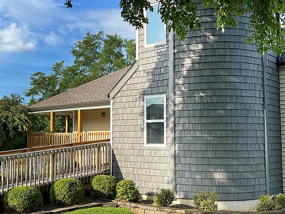 4th image of 450 N Keeneland Dr #1102