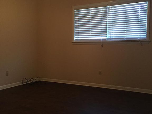 4th image of 506 Zetterower Rd
