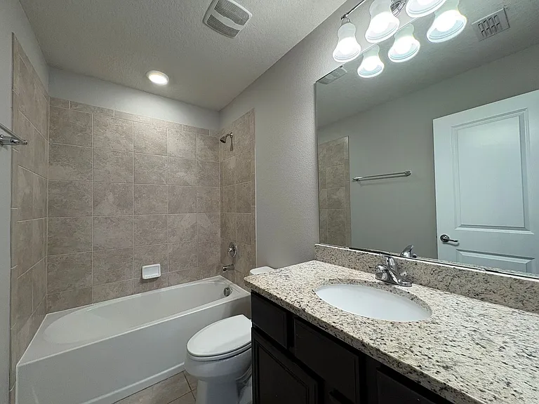 5044 Walker St — Photo 28