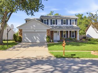 1265 Diane Ln, Elk Grove Village, IL 60007