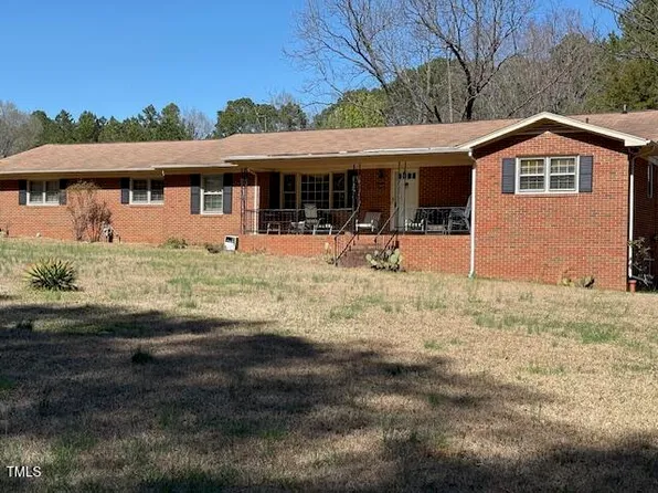 1802 Holiday Rd, Sanford, NC 27330