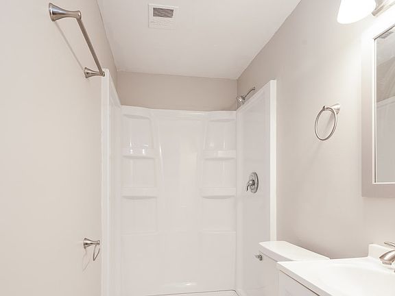 2nd image of 866 Higbee Dr S